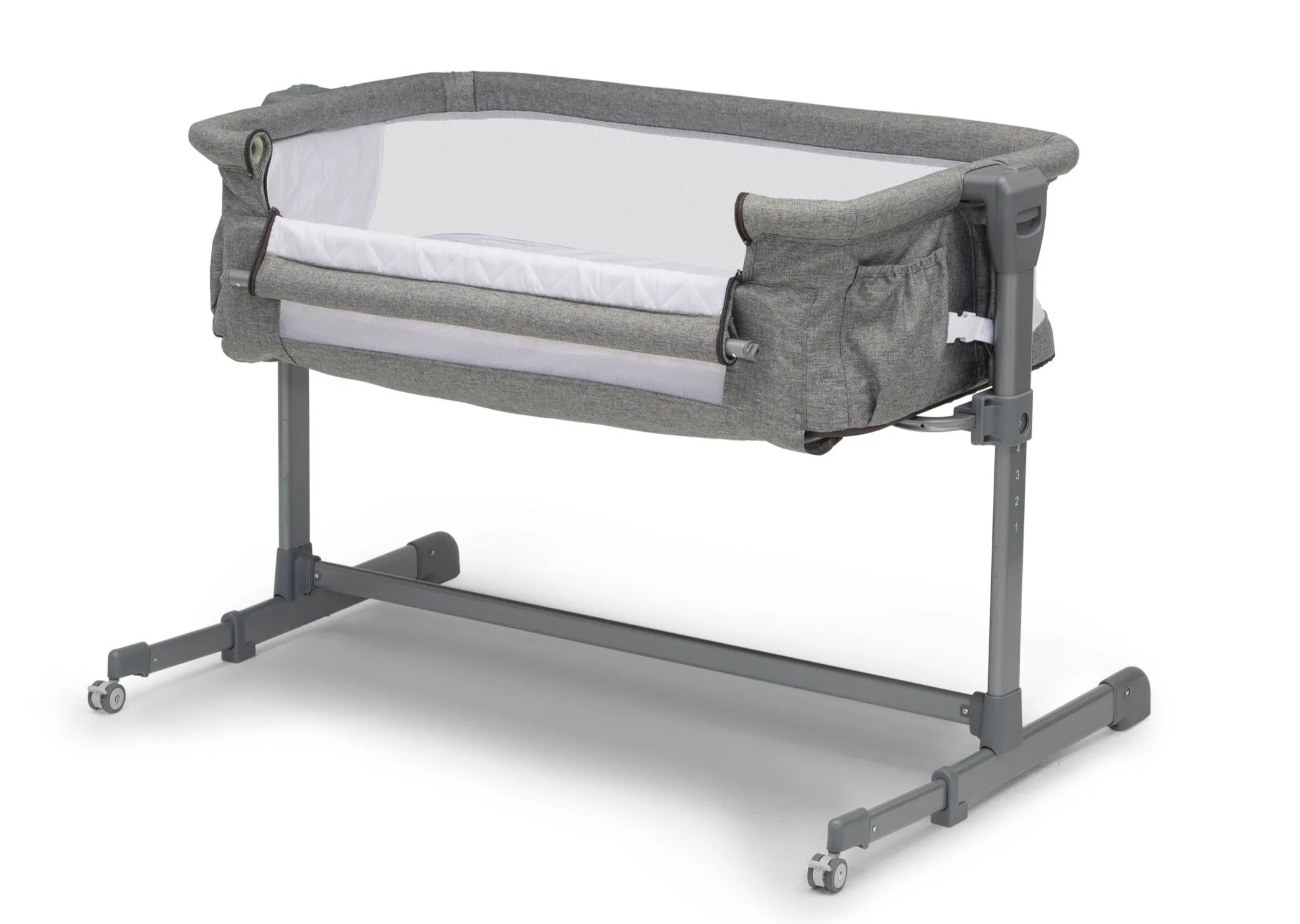 Close2Me Bedside Baby Bassinet