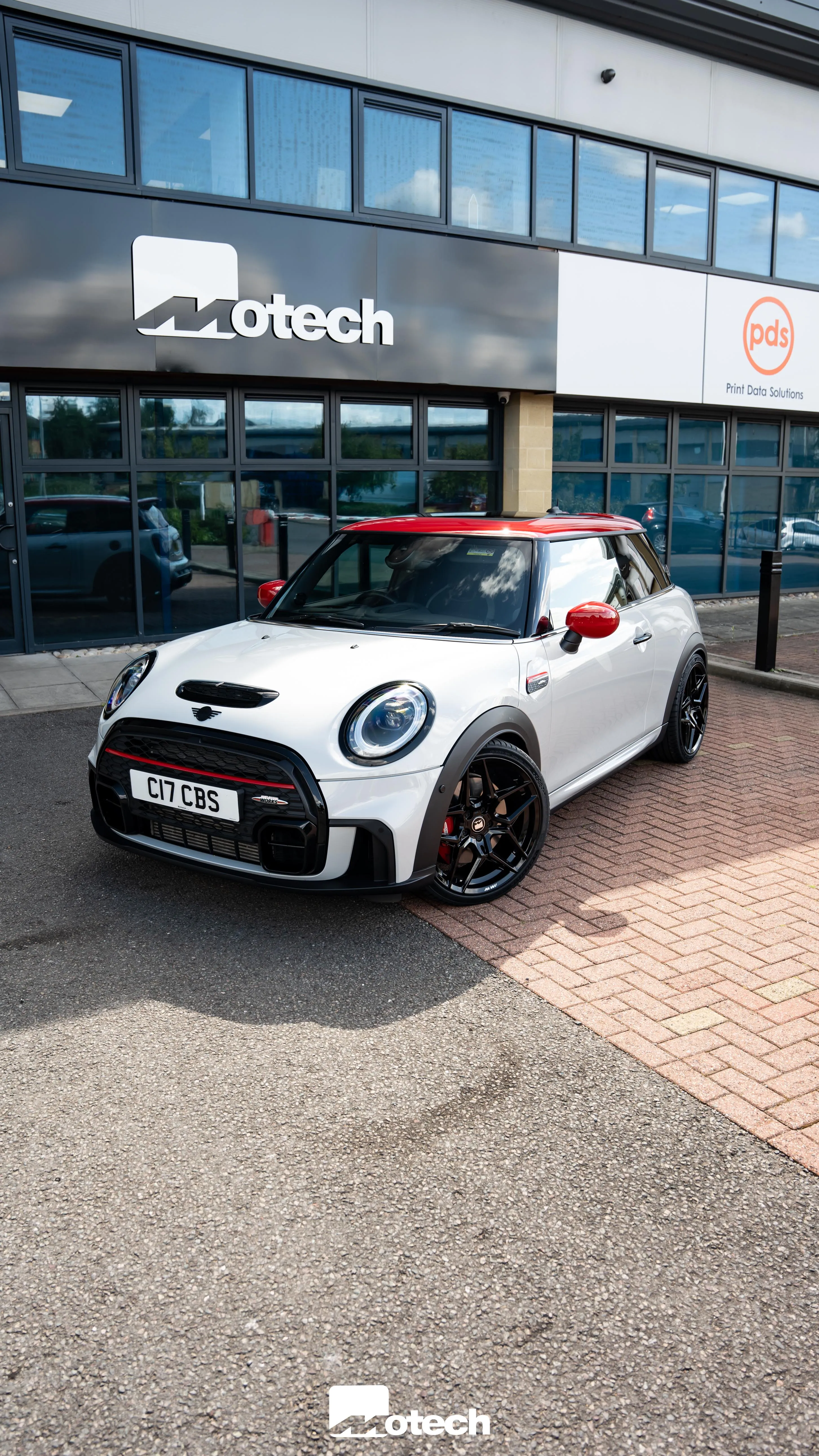 MINI F56 Cooper S/JCW M-W1 19" Gloss Black Motech Wheel